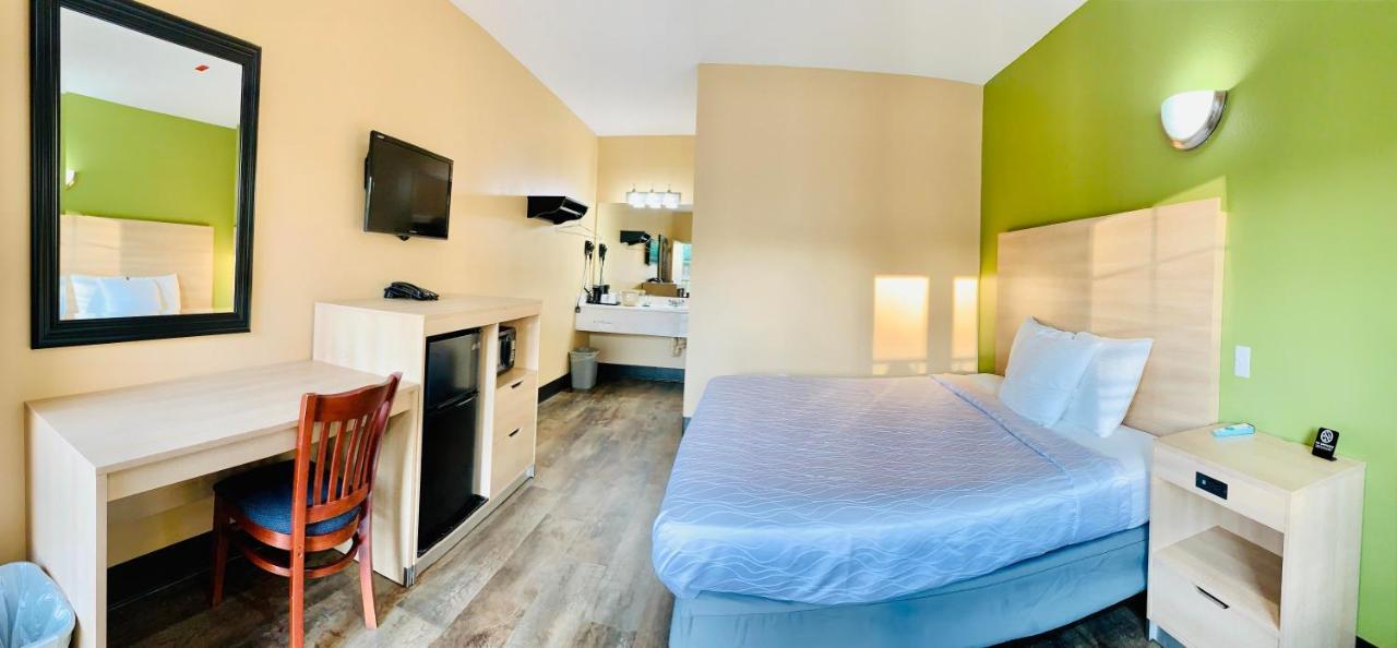 Rusk Weston Inn & Suites מראה חיצוני תמונה