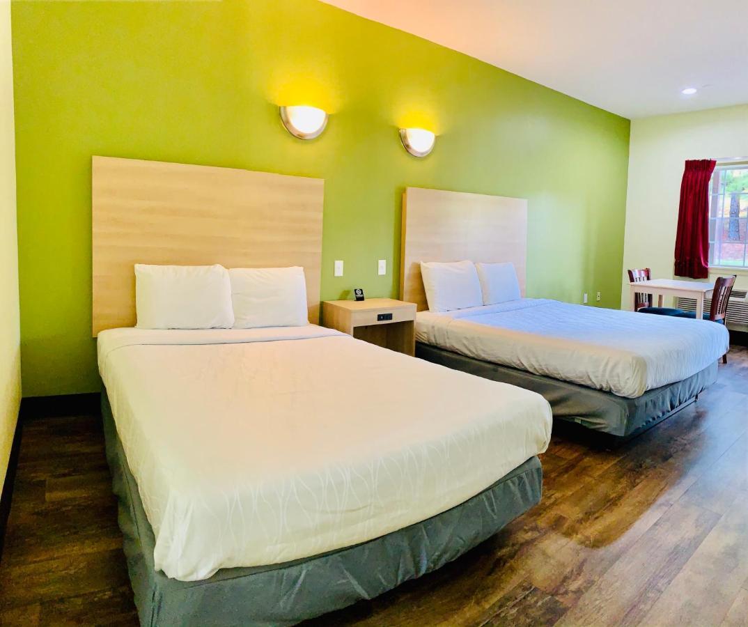 Rusk Weston Inn & Suites מראה חיצוני תמונה