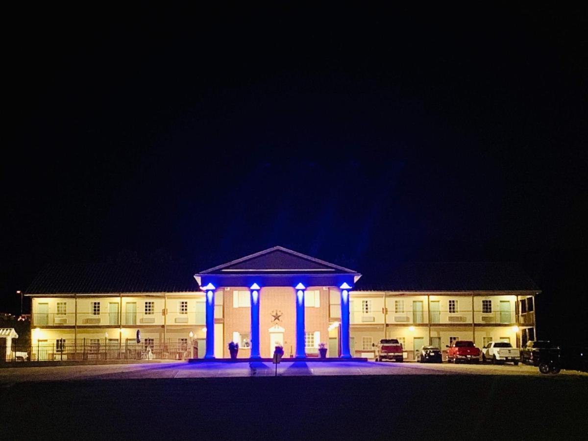 Rusk Weston Inn & Suites מראה חיצוני תמונה